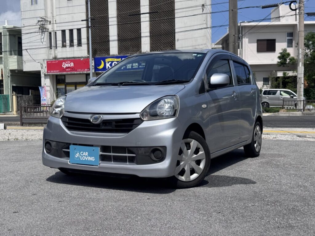 宜野湾市で買取したダイハツ ミライース 2014年式の外観